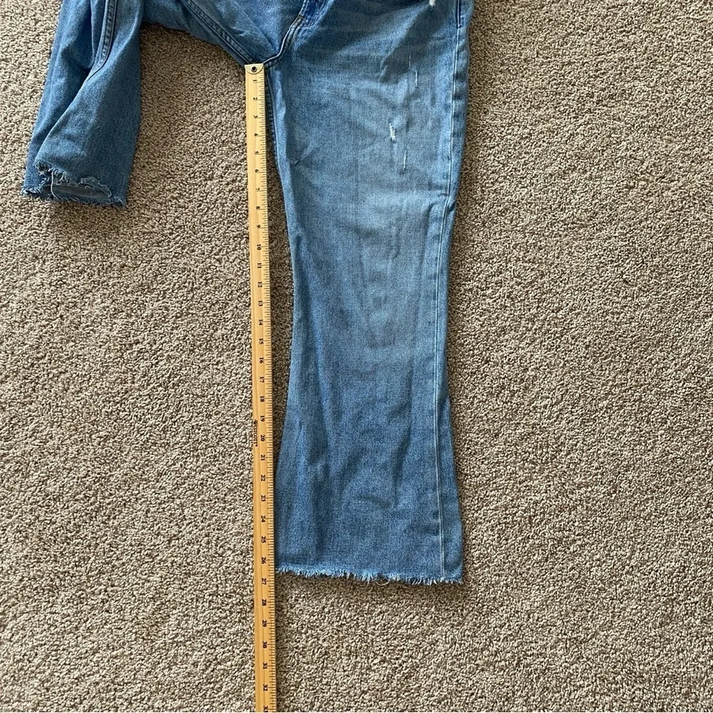 Reformation Cropped Flood Jeans Distressed Raw Hem in Olympic Wash Sz 30 - Picture 15 of 16